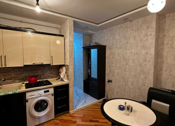 Bakıxanovda Tam təmirli əşyalı 2 otaqlı mənzil Lahiyə: -