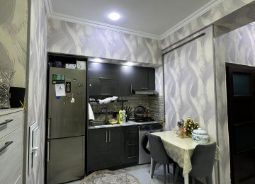 Yeni Günəşlidə Tam təmirli mənzil Lahiyə: - Yeni tikili