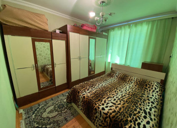 Yeni Günəşli AB Massivində, 3 otaqlı mənzil Lahiyə: - Kiev