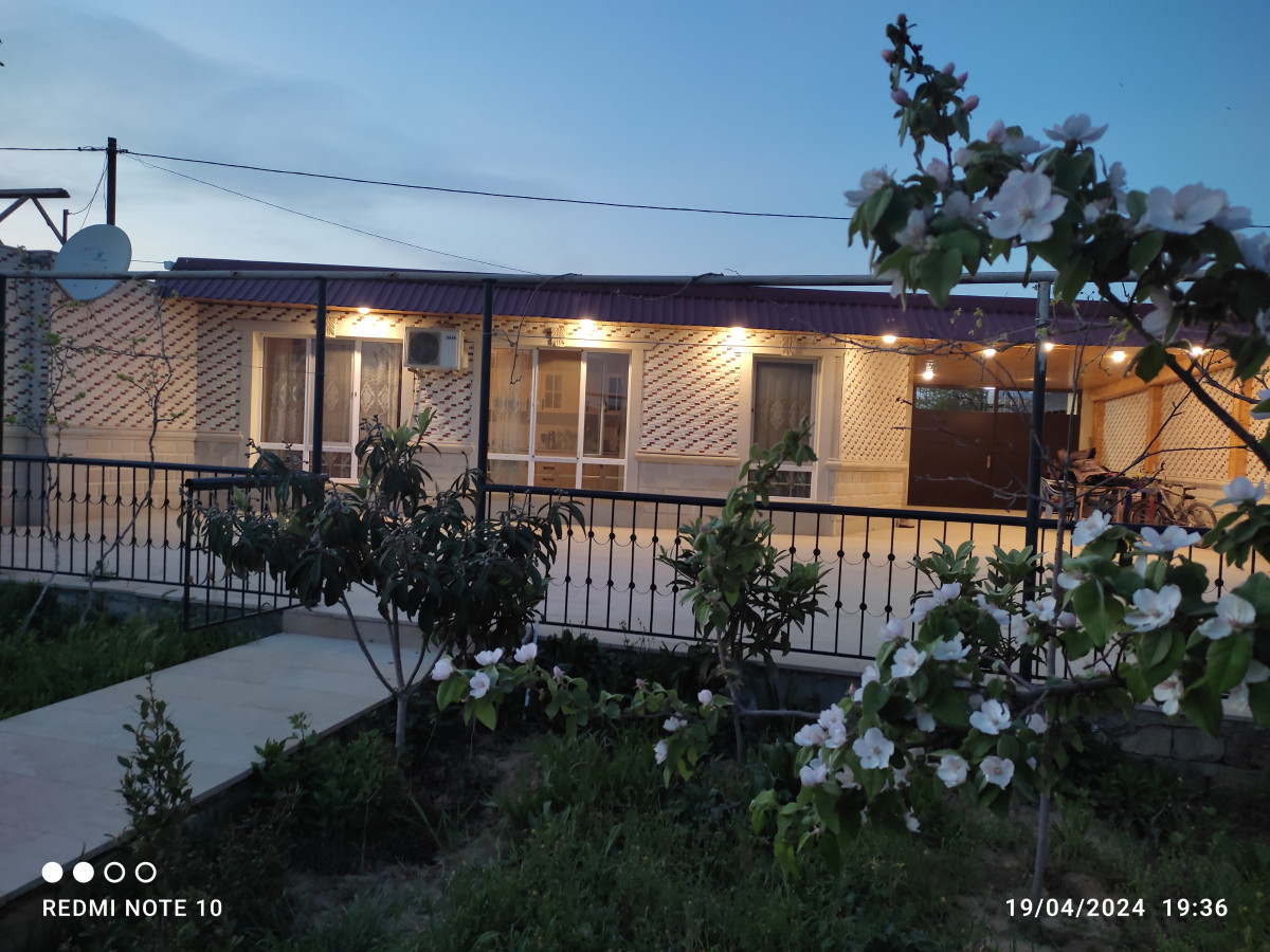 Saray baglarinda 4 otaqlı bağ evi Saray baglarinda Firavan park yaşayış kompleksinə yaxin 6
