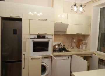 Həzi Aslanovda 3 otaqlı Əla təmirli mənzil Lahiyə: - Yeni