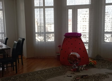 Yasamal rayonu 8 noyabr metrosu yaxınlığında yeni tikili