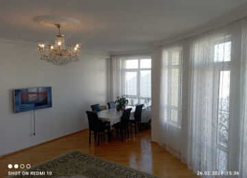 Yasamal rayonu 8 noyabr metrosu yaxınlığında yeni tikili