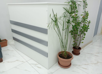 İkinci əl əşyalar mebeller satılır. Kurs, bağça, ofis