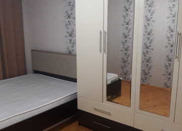 Qanuni...3 otaqli Leninqrad, 9/6 orta blok, orta menzil,