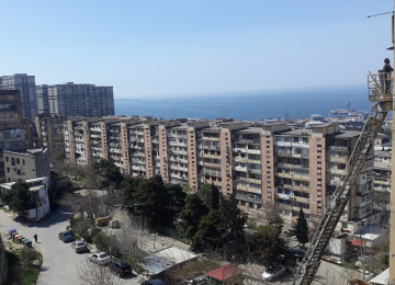 Qanuni...3 otaqli Leninqrad, 9/6 orta blok, orta menzil,