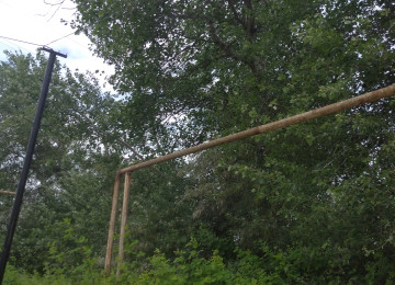 18 sotda 2 otaqli kohne ev de var Salyan rayonu Ay işíĝí