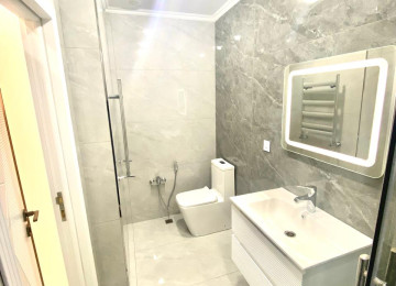 28 Mayda 2 otaqlı Əla Təmirli mənzil Lahiyə: - Yeni Tikili