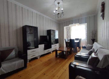 Köhnə Günəşlidə 3 otaqlı Təmirli mənzil Lahiyə: - Leninqrad