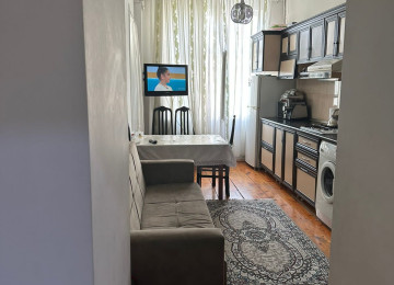 Həzi Aslanovda 2 otaqlı, Əşyalı, Təmirli mənzil Lahiyə: -