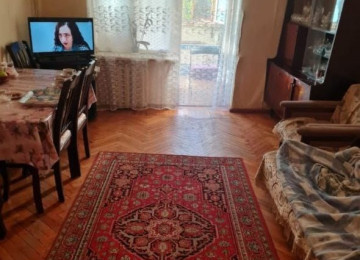 Nərimanovda 2 otaqlı mənzil Lahiyə: - Xruşovka Mərtəbə: -