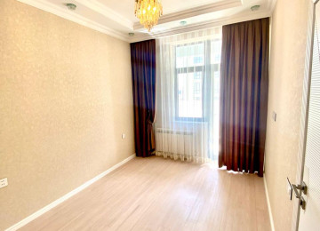 28 Mayda 2 otaqlı Əla Təmirli mənzil Lahiyə: - Yeni Tikili