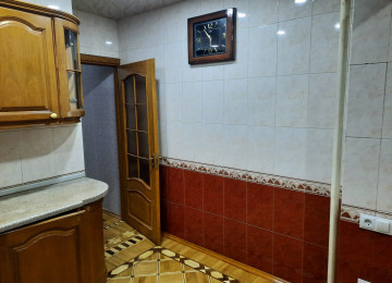 Əcəmi Naxçıvani küçəsində Leninqrad layihəli mənzil, 9/1. 3