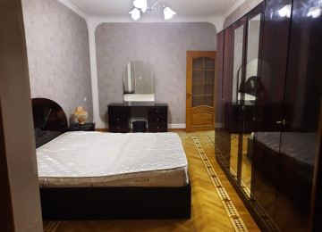 Əcəmi Naxçıvani küçəsində Leninqrad layihəli mənzil, 9/1. 3