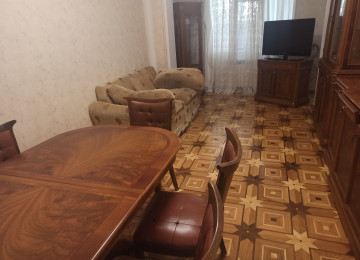 Əcəmi Naxçıvani küçəsində Leninqrad layihəli mənzil, 9/1. 3