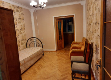 Əcəmi Naxçıvani küçəsində Leninqrad layihəli mənzil, 9/1. 3