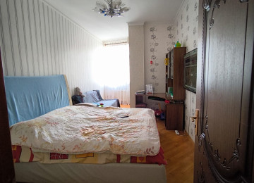 Gənclikdə 4 otaqlı Təmirli mənzil Lahiyə: - Yeni tikili