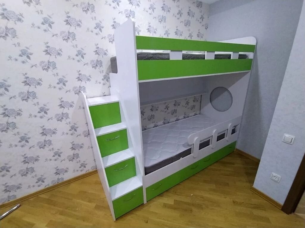 İkimərtəbəli çarpayı Sifarişlə hazırlanır Rəng seçimi var