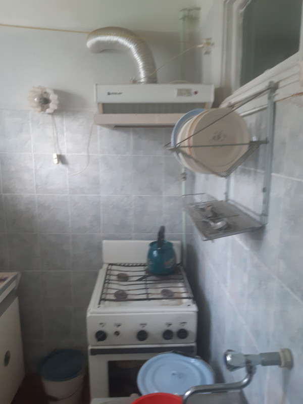 Mənzil kirayə verilir Təmirlidir, işıqlıdır, qurudur, rahatdır,suyu, işığı, qazı