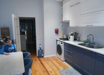 Memar Əcəmi metrosu yaxınlığında 3 otaqlı, Əşyalı, Əla