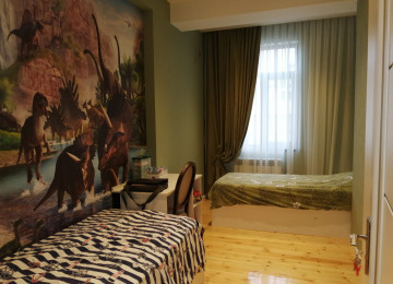 Memar Əcəmi metrosu yaxınlığında 3 otaqlı, Əşyalı, Əla