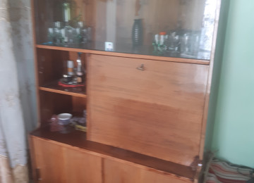 Təmirlidir, işıqlıdır, qurudur, rahatdır,suyu, işığı, qazı