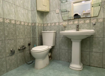 Qara Qarayev metrosu yaxınlığında 2 otaqlı əla təmirli