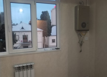 Xətai r-nu Əhmədli mst yax-da ayaqla 7-8 dəqiqəlik məsafədə