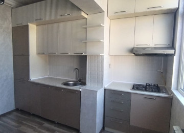 Xətai r-nu Əhmədli mst yax-da ayaqla 7-8 dəqiqəlik məsafədə