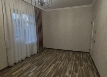 Xətai r-nu Əhmədli mst yax-da ayaqla 7-8 dəqiqəlik məsafədə