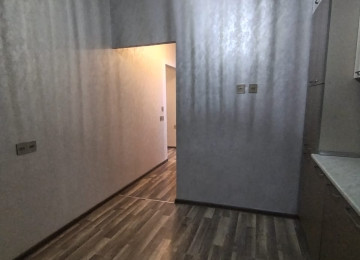 Xətai r-nu Əhmədli mst yax-da ayaqla 7-8 dəqiqəlik məsafədə