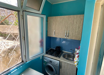 Yeni Günəşlidə 3 otağa düzəlmə mənzil Lahiyə: - Leninqrad