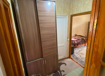 Yeni Günəşlidə 3 otağa düzəlmə mənzil Lahiyə: - Leninqrad