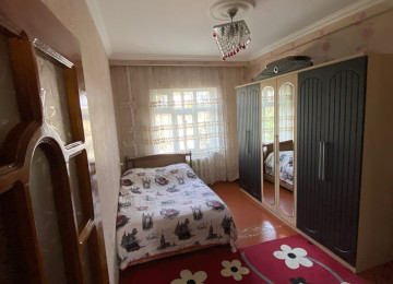 Yeni Günəşlidə 3 otağa düzəlmə mənzil Lahiyə: - Leninqrad