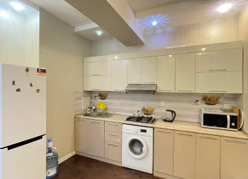 Yeni Yasamalda Təmirli, Tam əşyalı 2 otaqlı mənzil Lahiyə: