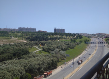 4 otaqlí natamam.temirli menzil satílír 180 kv,18/10