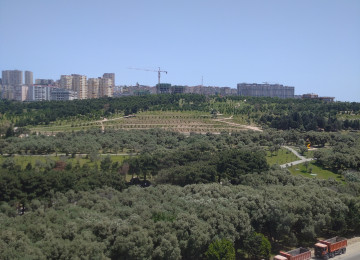 4 otaqlí natamam.temirli menzil satílír 180 kv,18/10