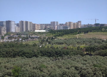 4 otaqlí natamam.temirli menzil satílír 180 kv,18/10