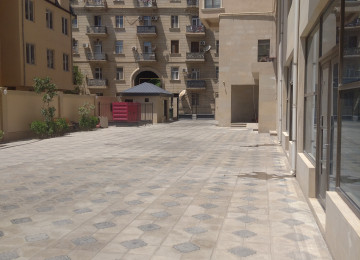 4 otaqlí natamam.temirli menzil satílír 180 kv,18/10