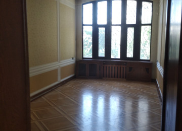 VİLLA satılır 8 sotda Vorovski Cəfər Xəndan küçəsində 800