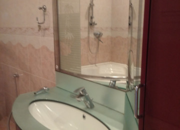 VİLLA satılır 8 sotda Vorovski Cəfər Xəndan küçəsində 800