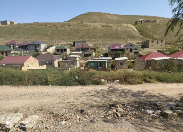 Məhlə yola yaxındır, 4 sotu-1200 azn , ətraflı məlumat üçün