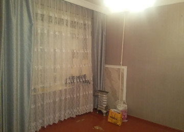 Nəsimi metrosundan 5 dəqiqəlik məsafədə həyət evimi kirayə