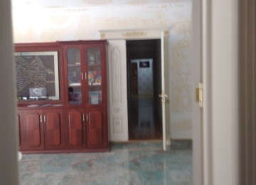 Obyekt satílír 4 mertebeli 35 otaqlí,1400 kv, 16 s/qovşaqlí