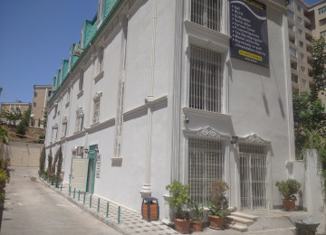 Obyekt satílír 4 mertebeli 35 otaqlí,1400 kv, 16 s/qovşaqlí