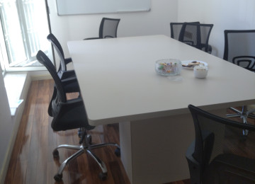 Obyekt satílír 4 mertebeli 35 otaqlí,1400 kv, 16 s/qovşaqlí