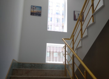 Obyekt satílír 4 mertebeli 35 otaqlí,1400 kv, 16 s/qovşaqlí