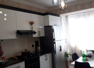 Həzi Aslanov metrosunda 2 otaqlı Təmirli mənzil Lahiyə: -