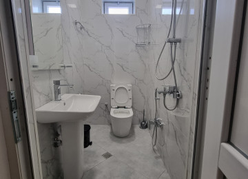 Şamaxı şəhəri Qaleybuğurd kəndində əla təmirli ev günlük