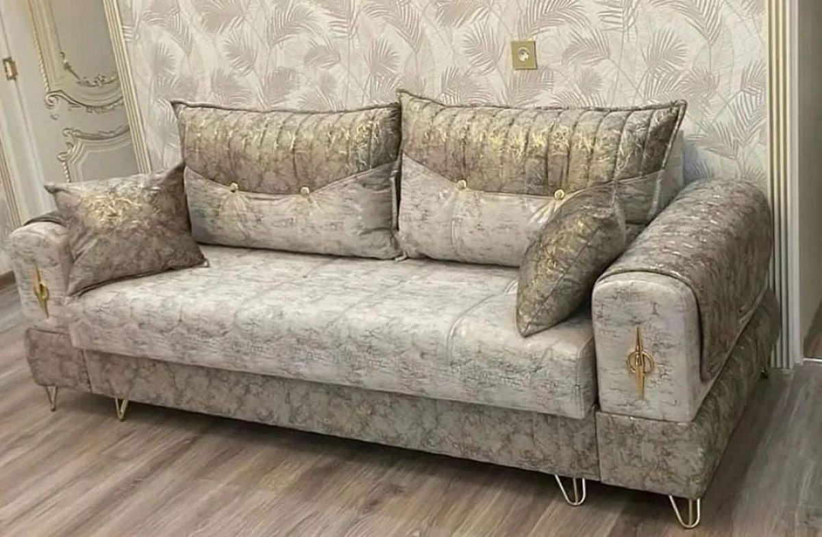 Divan Divan Sifarişlə hazırlanır Rəng seçimi var Açılır, Bazalidi
